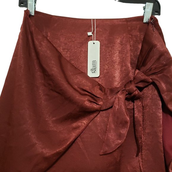 Glam Los Angeles Burgundy Wrap Tie Front Side Zip Skirt Medium NWT - Picture 2 of 7